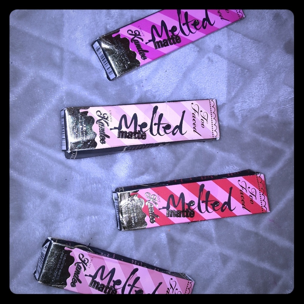 Too faced lip bundle